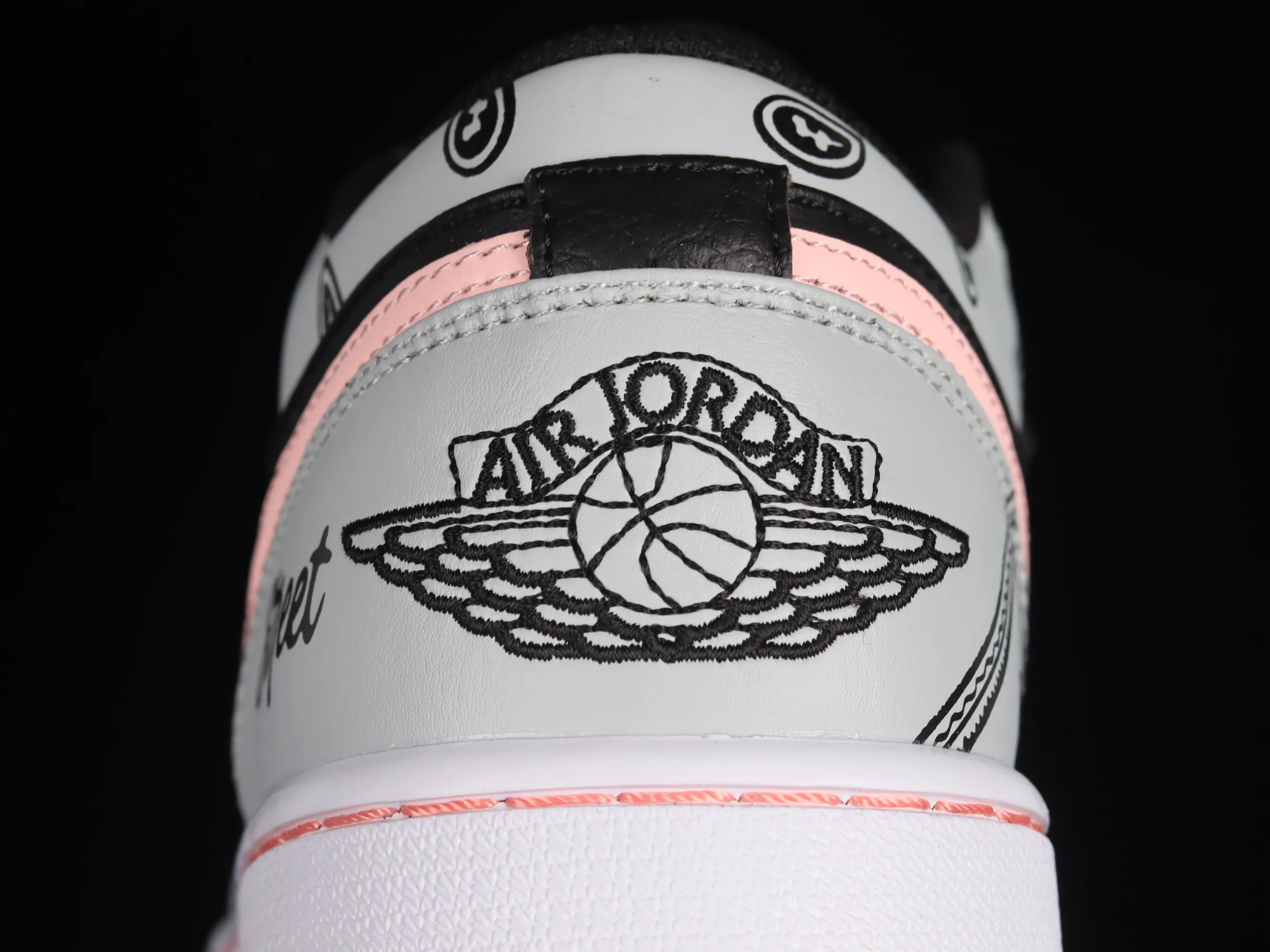 All categories Air Jordan Jordan series basketball shoes Air Jordan 1 Low Air Jordan 1 Low AJ1 Joe 1 customized sports culture basketball shoes 553558-062